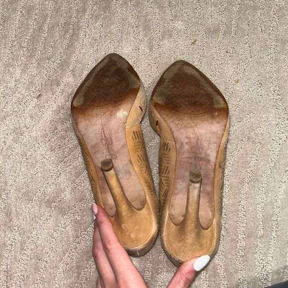 Jessica Simpson Sand Castle Ruby Tumbled Leather Pump Heels - Picture 6 of 8